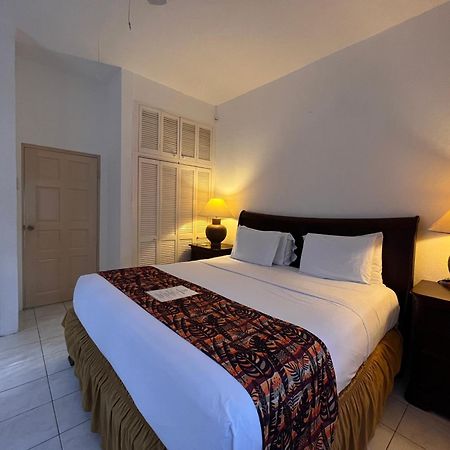 All Nations Guest House Порт Антонио Екстериор снимка
