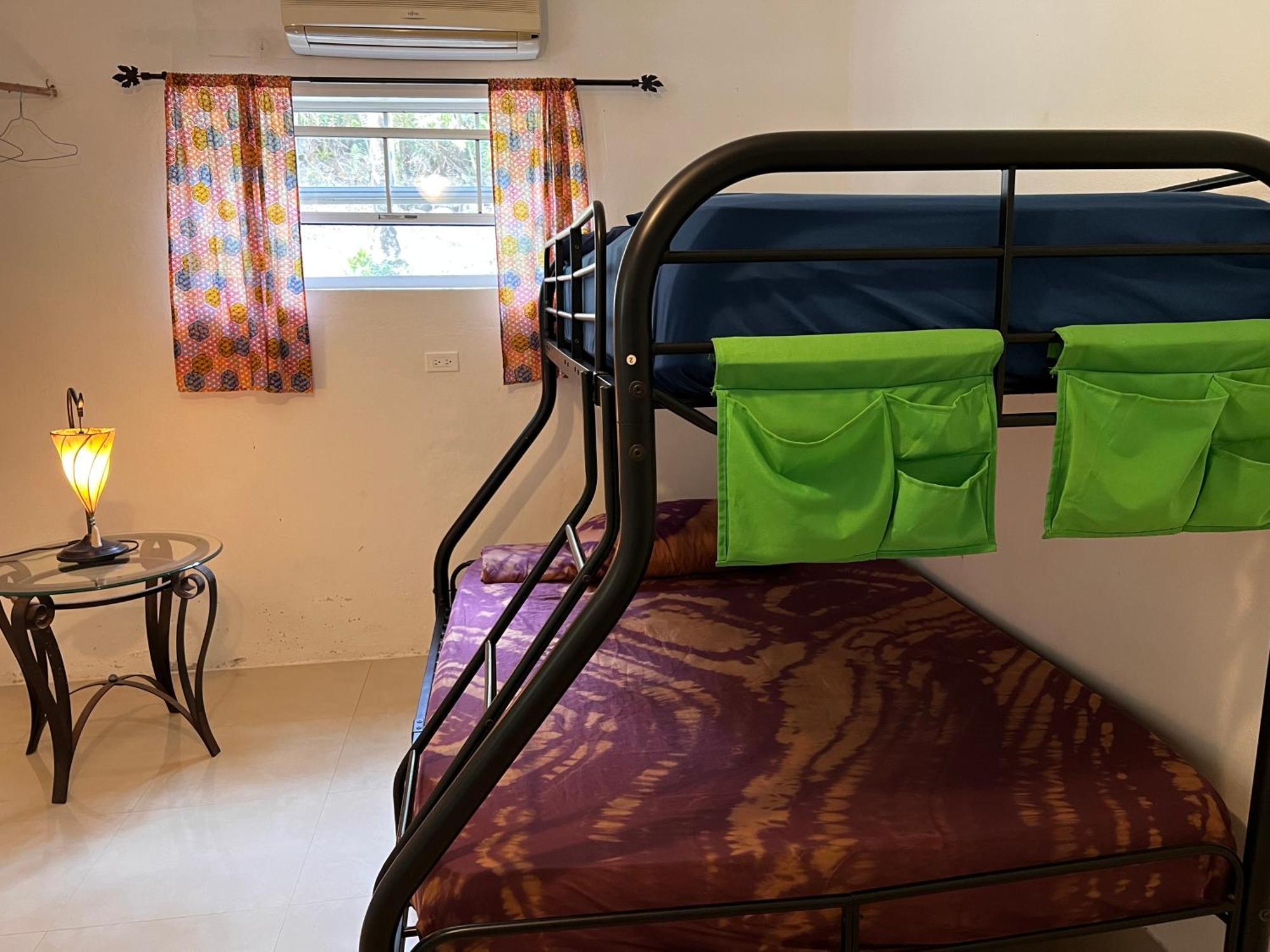 All Nations Guest House Порт Антонио Стая снимка